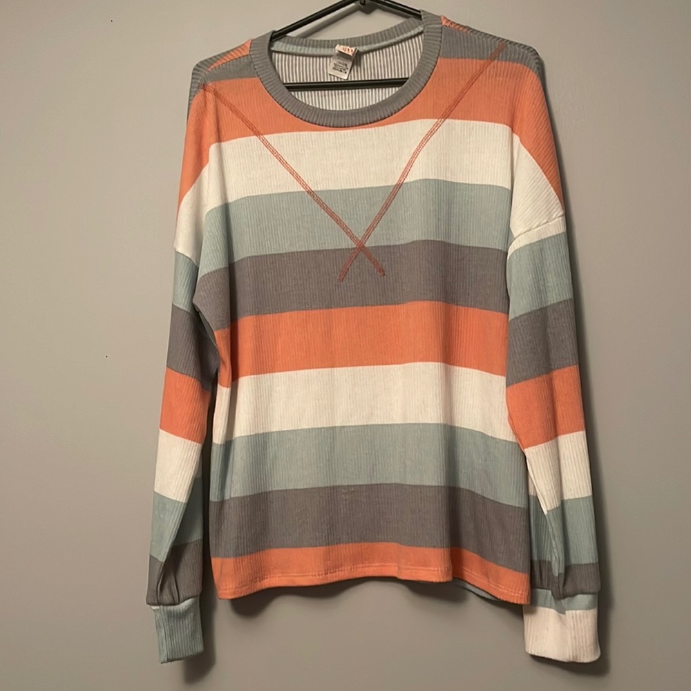 Long sleeve spring top